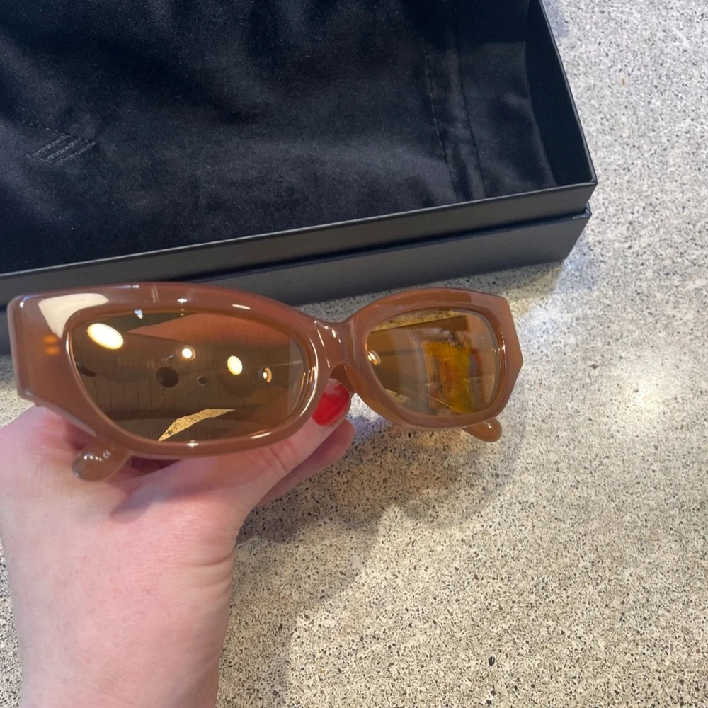 The Attico Vanessa Sunglasses- Never Worn! - Picture 6 of 9